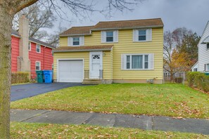 House Exterior | Lockbox Entry