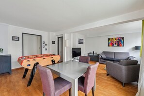 Spielezimmer