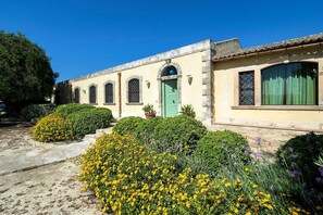 Autumn, Building Exterior, Garden, Outdoor, Spring, Summer
