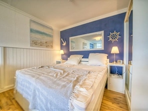 Schlafbereich mit Doppelbett