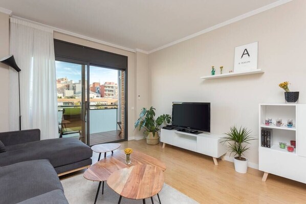 Living room with direct access to the terrace