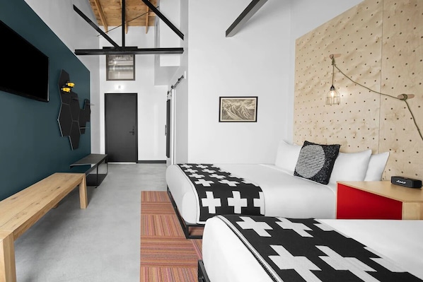 Unit with 2 Queen size beds