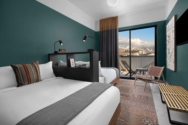 Unit with 2 Double size beds