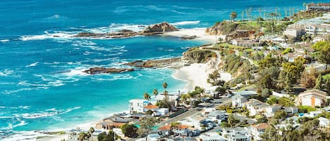 Laguna Beach is one of California’s most beloved destinations. The endless dreamy beaches, magnificent sunsets and so many things to explore in the area!