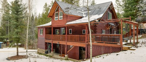 Alpine Vacation Rental | 3BR | 3BA | 2,400 Sq Ft | Stairs Required