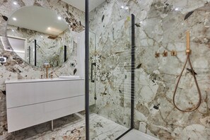 Salle de bain 1