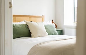 After an unforgettable day of South Wales adventures, you will be looking to rest for an equally entertaining tomorrow. Once you are ready to relax, please make your way to this comfortable bedroom.