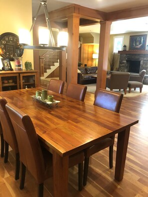 The large dining table comfortably seats 8.