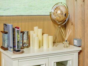Living area | Lime Kiln Lodge - Lodge Holidays, Castle Cary