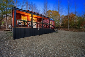 Serenity found: A cabin hideaway with a view to cherish.