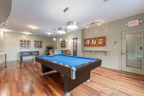 Spielezimmer