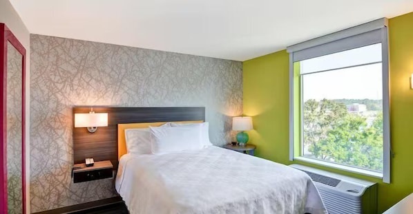 Unit with Queen bed