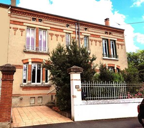 Town house in Albi with garden - Air conditioning