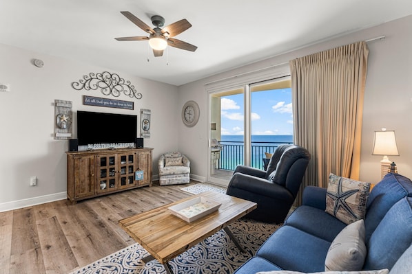 Living Area with Gulf Views