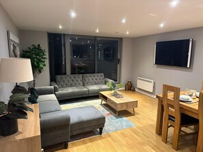 Living Room / Lounge