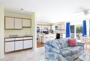 Kitchen/Living