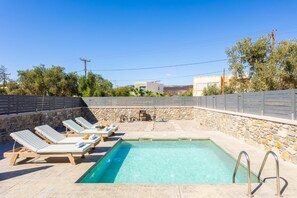 Private pool and terrace