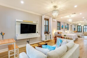 Living Area | Smart TV | Central A/C + Heating