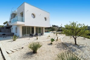 Autumn, Building Exterior, Garden, Outdoor, Spring, Summer