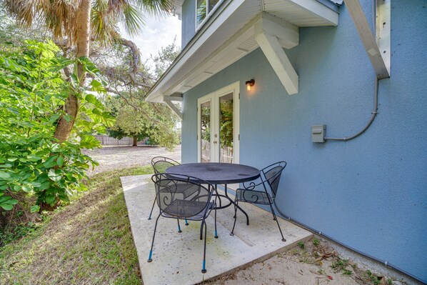 Cape Canaveral Vacation Rental | 2BR | 1.5BA | 1,200 Sq Ft | 1 Step to Enter