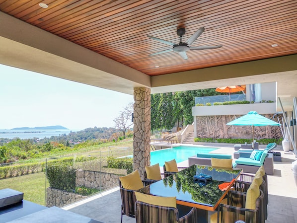 Outdoor Dining Area with a stunning view over the Andaman Sea