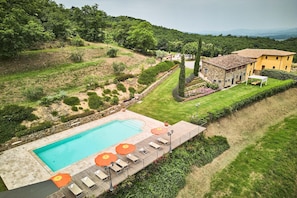 Schwimmbad des Ferienhauses