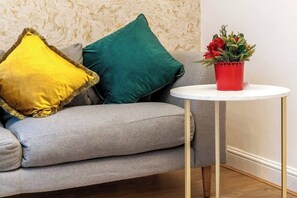 Whether you seek relaxation or intellectual stimulation, our living area provides the perfect sanctuary. 