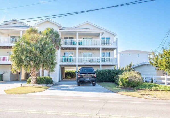 Pinnacle Point Top Floor Condo with Oceanview