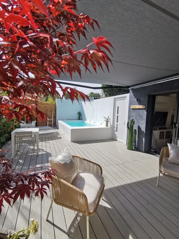 Maisonnette privée, intimiste, au calme, sans vis-à-vis,  climatisée, piscine, 