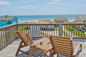 Deck Off Queen Bedroom