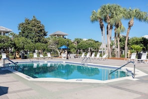 ES Main Pool