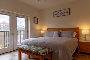 One of Cozy Vista Condo's comfy bedrooms
