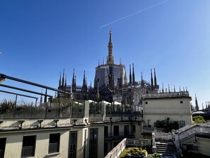 terrace with a view of the Duomo