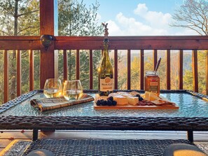 Welcome to Idyll on the Ridge...