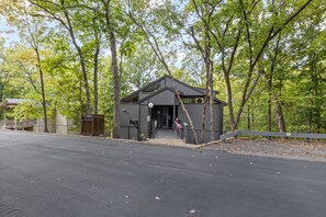 Enjoy peace & quiet in this 3 bed/4 bath home with 4 private parking spaces