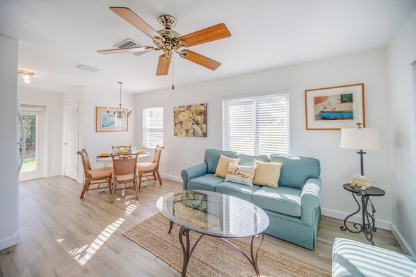 Naples Vacation Rental | 2BR | 1BA | 750 Sq Ft | 1 Exterior Step Required