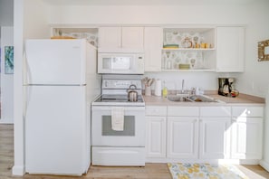 Kitchen | Cooking Basics | Drip Coffee Maker | Microwave | Free WiFi