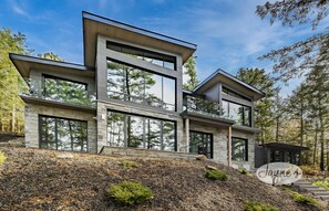 Cottage - Lake Side