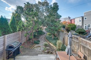 Patio | Gas Grill | Outdoor Dining Area