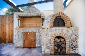 Sizzle up a BBQ feast at Iskander%2E