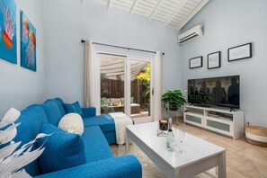 Tranquil 2BR2BA ~ Close to the Beach ~ Shared Pool (18295)
