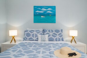 Tranquil 2BR2BA ~ Close to the Beach ~ Shared Pool (18300)