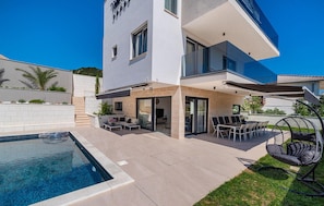 pool