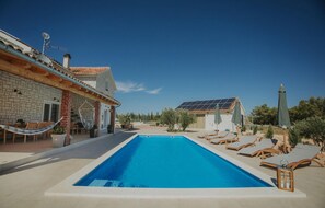 pool