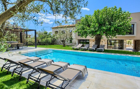 pool