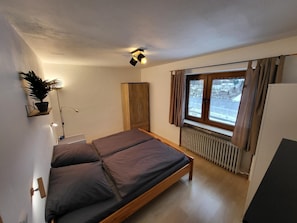 Ferienwohnung Pulz mit Sonnenterrasse-Schlafzimmer