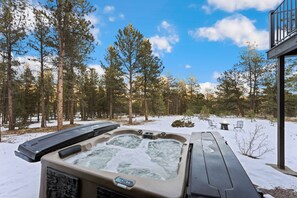 You will love to sit in the private hot tub