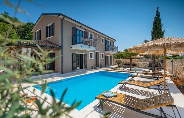 pool