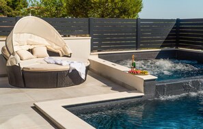 pool