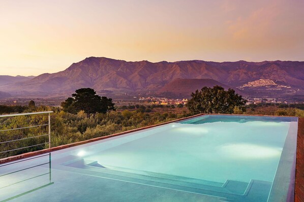 Autumn, Building Exterior, Outdoor, Pool, Scenic View, Spring, Summer